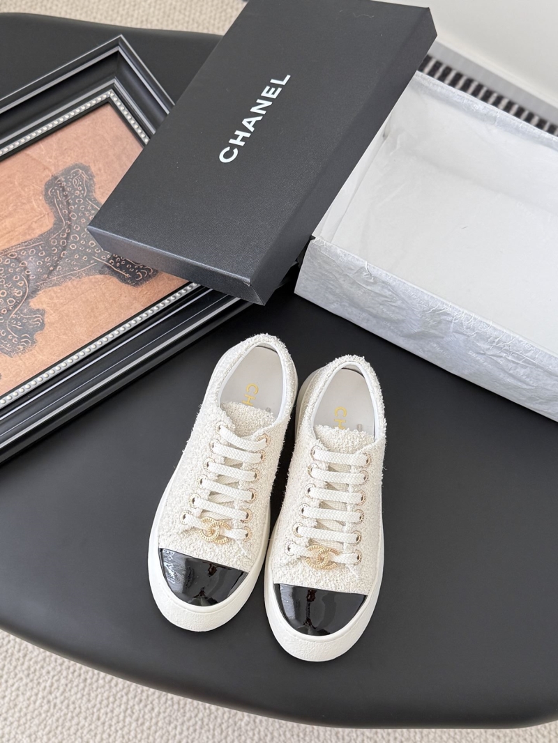 Ch**el sport shoes